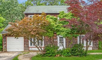 33 Windward Dr, Barnegat, NJ 08005