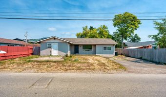 388 TANBARK Rd, Brookings, OR 97415