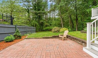 11 Farrwood Dr, Andover, MA 01810