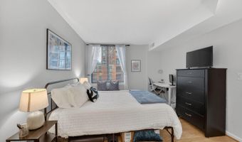 2220 FAIRFAX Dr 707, Arlington, VA 22201