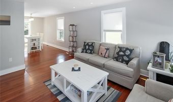 1 Conrad Ct, Newport, RI 02840