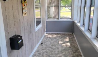 60 Summit St, Baileyville, ME 04694