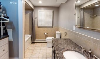5 Colony Dr, Johnston, RI 02919
