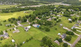15143 Briarwood Dr, Basehor, KS 66007