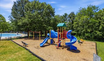 6124 OLD BRENTFORD Ct, Alexandria, VA 22310