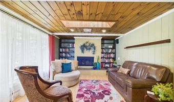 95 Mail Rd, Exeter, RI 02822
