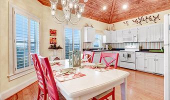 203 E Terminal Blvd, Atlantic Beach, NC 28512