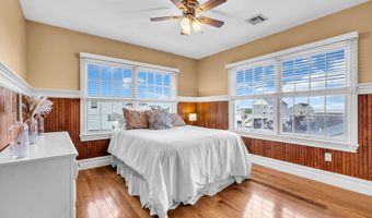 221 Magnolia Dr, Bayville, NJ 08721