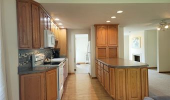 10015 Regatta Trl, Aurora, OH 44202