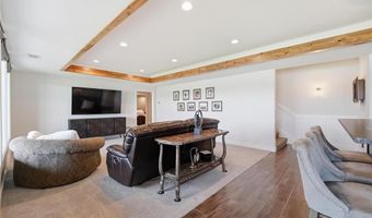 4261 Lakeshore Dr, Basehor, KS 66007