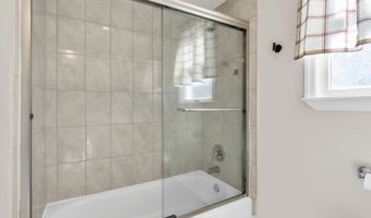 117 18th Ave 1, Belmar, NJ 07719