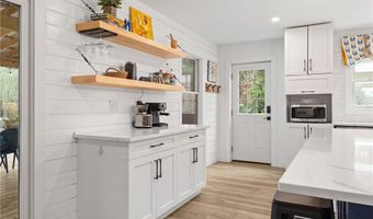 4535 Barnett Shoals Rd, Athens, GA 30605