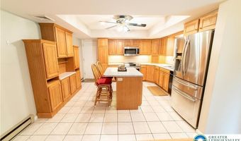 910 N 12th St, Allentown, PA 18102