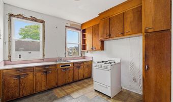 878-880 BROADWAY, Bayonne, NJ 07002
