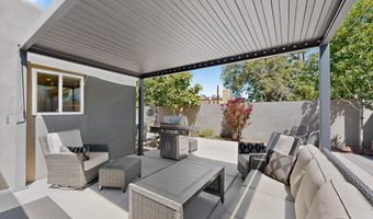 328 Fontana Pl NE, Albuquerque, NM 87108