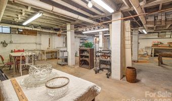 88 Bear Creek Rd, Asheville, NC 28806