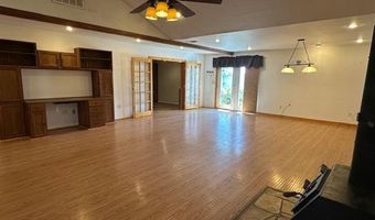 1013 Peachtree Cir, Alpine, TX 79830