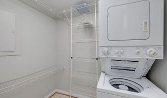 98- A N BEDFORD St #A, Arlington, VA 22201