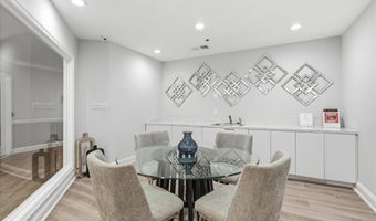 1001 N VERMONT St 804, Arlington, VA 22201