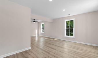 509 S Rosemary Ave, Andrews, SC 29510