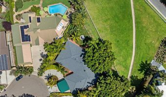 2086 Playa Rd, Carlsbad, CA 92009