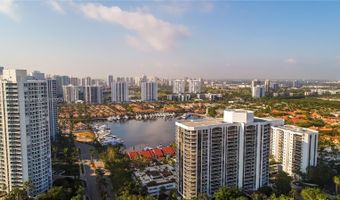 3705 NE 214 St 13, Aventura, FL 33180