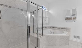 21 Hingham Ln, Barnegat, NJ 08005