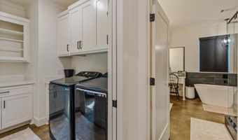 3009 Pine Hill Dr, Benton, AR 72019