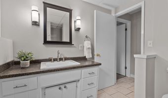 324 W SUNSET Ave, Appleton, WI 54911