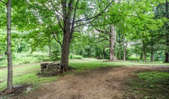 27 Obtuse Rd S, Brookfield, CT 06804