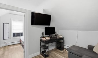 171 Lyon Ave, East Providence, RI 02914