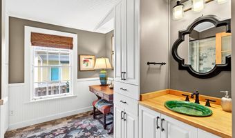 134 Keller St, Bay St. Louis, MS 39520