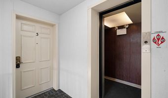 917 Claytonbrook Dr 3, Ballwin, MO 63011