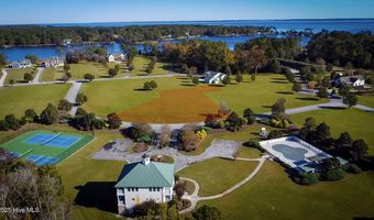 76 Club House Dr, Arapahoe, NC 28510