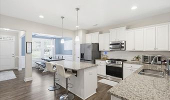 598 E L Ives Dr, Aberdeen, NC 28315