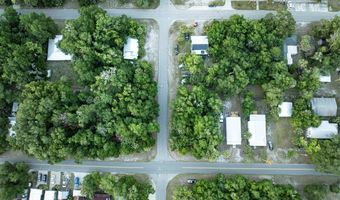 215 8th St, Apalachicola, FL 32320