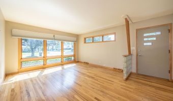 106 W Cedar St, Arlington Heights, IL 60005
