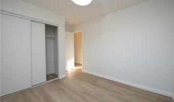 12794 Navajo Rd, Apple Valley, CA 92308