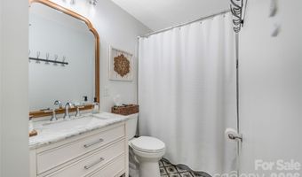 13 Rolling View Dr, Asheville, NC 28805