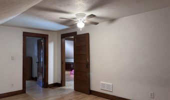 208 E CALUMET St, Appleton, WI 54915