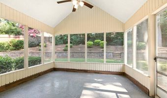 200 Pine Brg, Alpharetta, GA 30022