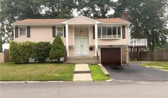 52 Bicentennial Way, North Providence, RI 02911