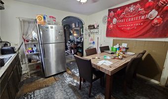 738 W 1st St, Alice, TX 78332