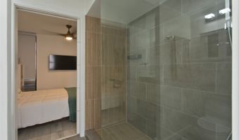 320 Liliuokalani Ave 602, Honolulu, HI 96815