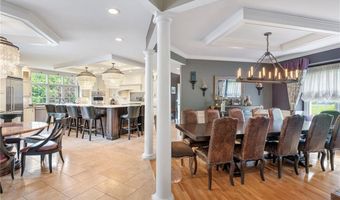 81 Crest Dr, Cranston, RI 02921
