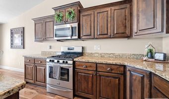 5577 Cottontree Ln, Ammon, ID 83406