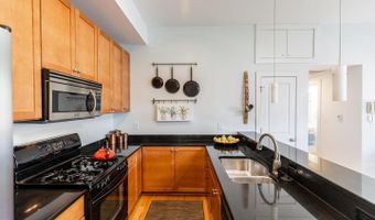 1240 4TH St NW 300, Washington, DC 20001