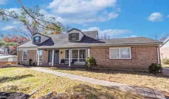 351 Meadowbrook Dr, Ballwin, MO 63011