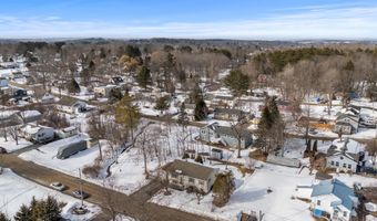 72 Louise St, Auburn, ME 04210