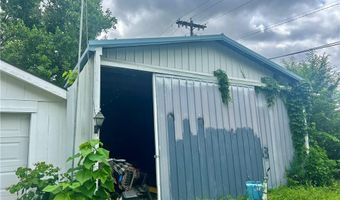 617 N Houston St, Adrian, MO 64720